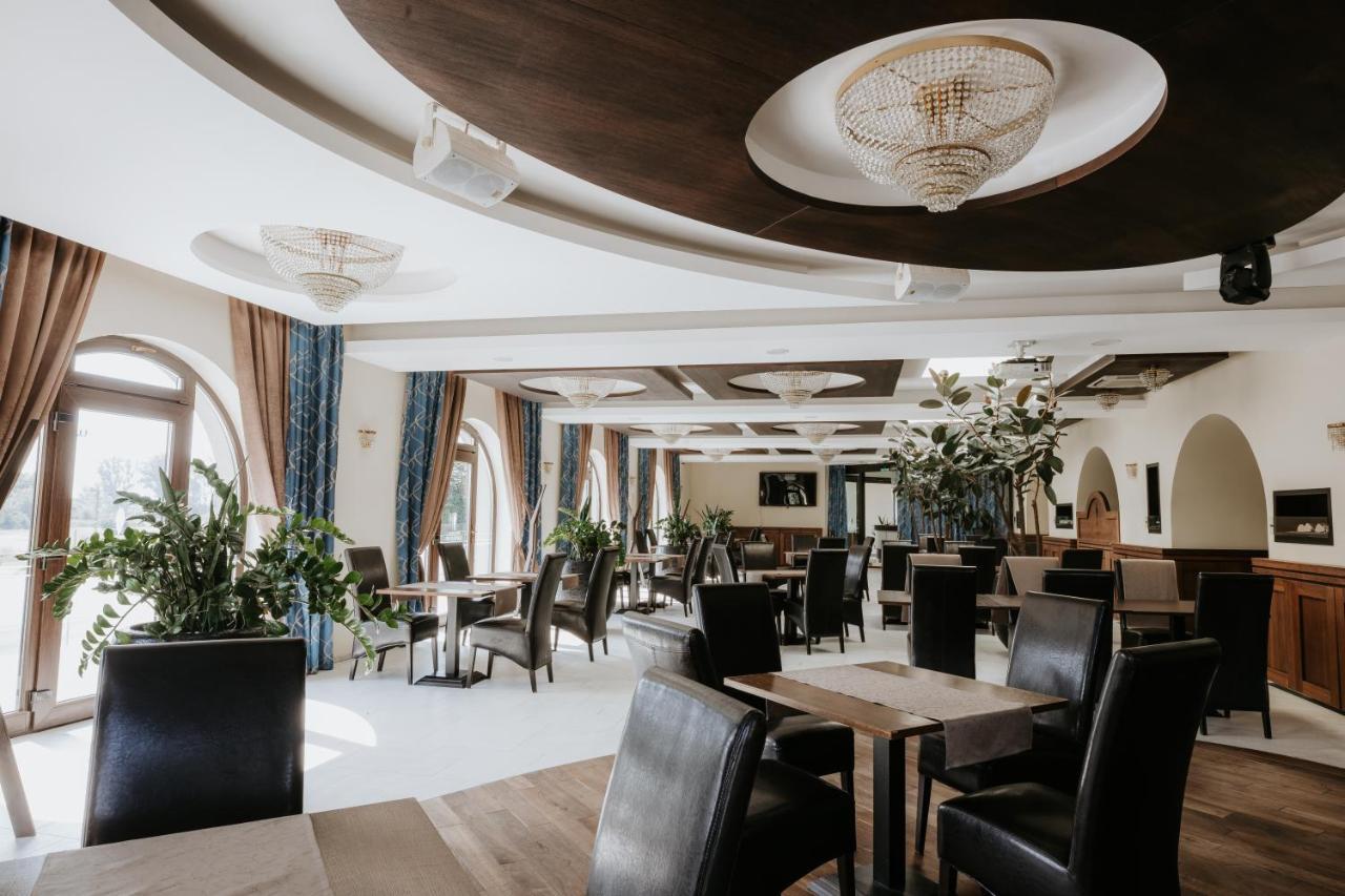 Hotel Bonaparte Kassa Kültér fotó