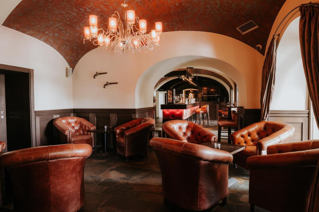 Hotel Bonaparte Kassa Kültér fotó