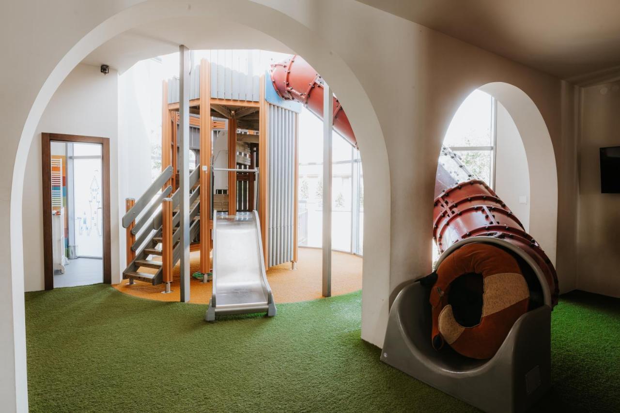 Hotel Bonaparte Kassa Kültér fotó