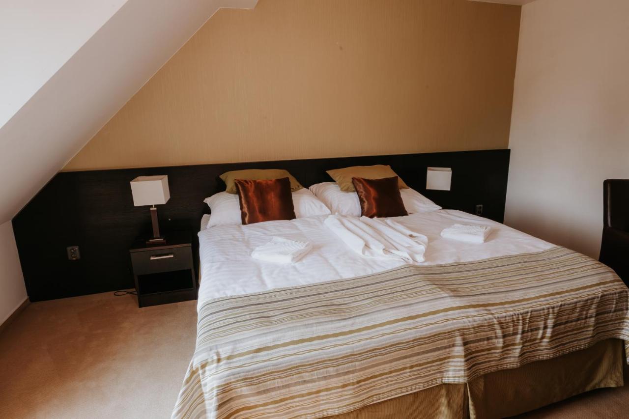 Hotel Bonaparte Kassa Kültér fotó