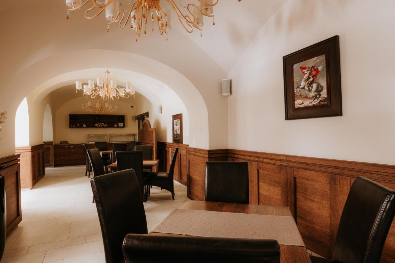 Hotel Bonaparte Kassa Kültér fotó