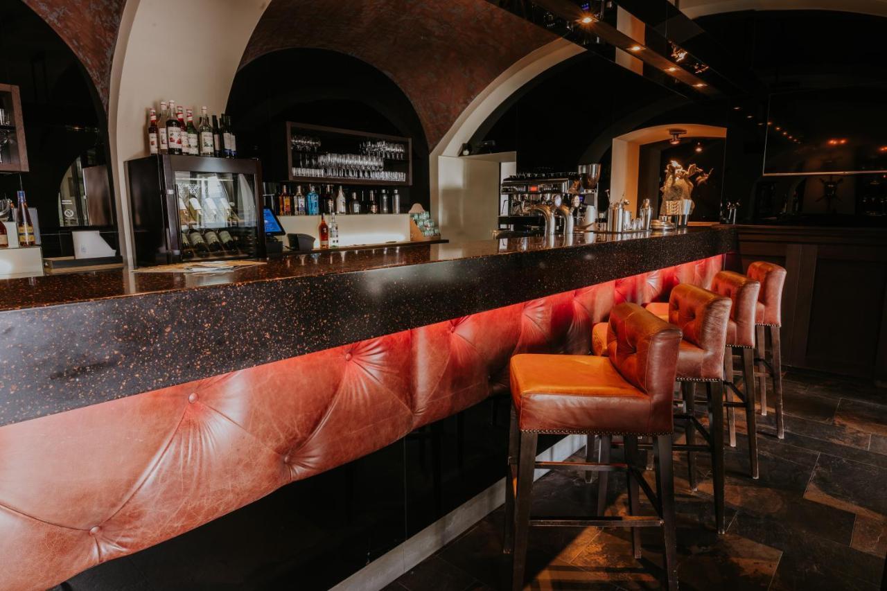 Hotel Bonaparte Kassa Kültér fotó